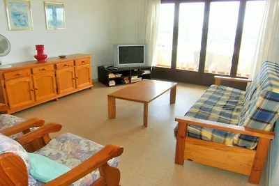 Apartment in Estartit with marina views