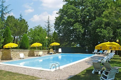 Wohnung in Montelparo mit Pool