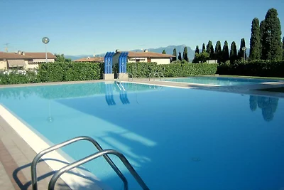Wohnung in Lazise mit Strand und Pool