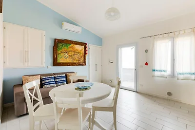 Mit privater Terrasse, 50m vom Meer