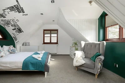 Große, komfortable Ferienvilla mit Garten