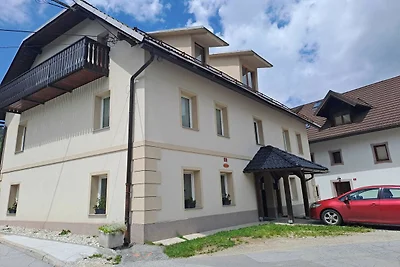 Modern Apartment with Terrace near Kranjska G...
