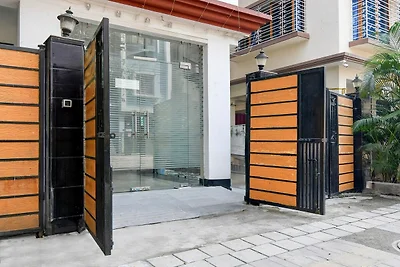 Hotel O New Town vicino al centro commerciale...