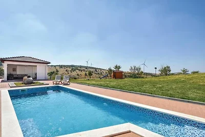 Familienvilla mit Meerblick und beheiztem...