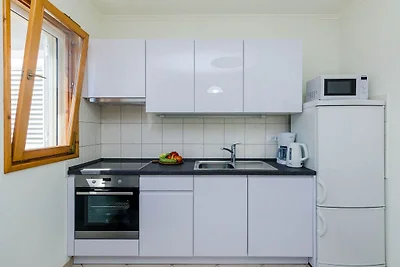 Apartments Sara (Molunat)