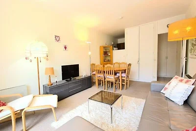 Komfortable und helle Wohnung · Am Fuße der P...