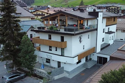 Apartment with Whirlpool Bathtub in St. Anton