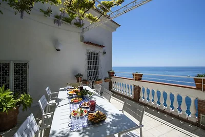 Villa in Ravello mit Pool und Meerblick