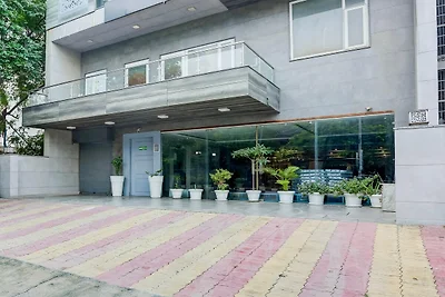 Super Townhouse Rohini Sector 23