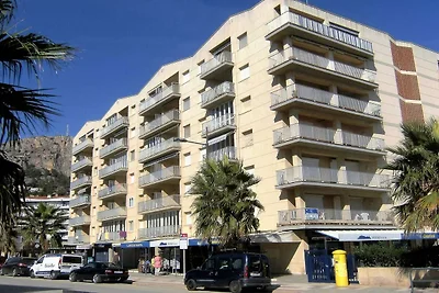 Appartement met twee kamers en terras