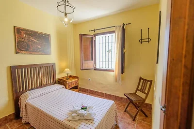 Studio in Spagna con piscina e giardino