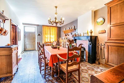 Vornehmes Ferienhaus in Matagne-La-Petite mit...