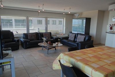 Wohnung in Nieuwpoort mit Meeresstrand