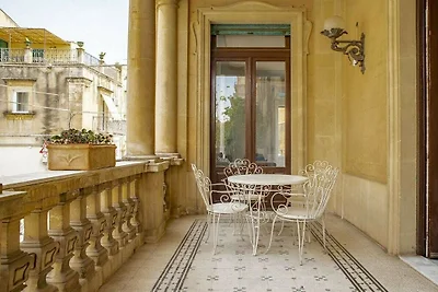 Cavour apartment with balcony - P.IVA