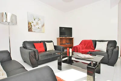 Holiday Home in Gale with Pool near Beaches