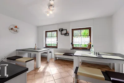 Ruhiges Ferienhaus in Nehren mit Garten