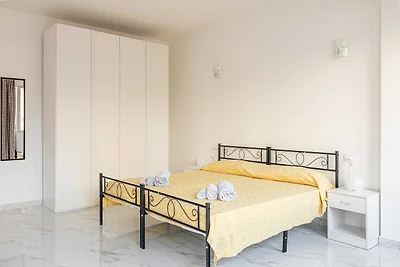 Zentrale 1BDR/4P-Wohnung in Ventimiglia