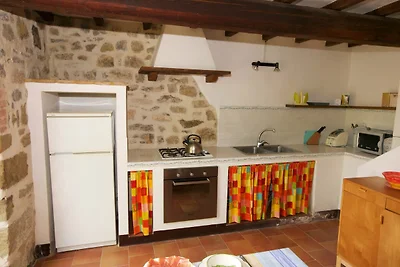 Due dimore caratteristiche in una tenuta in...