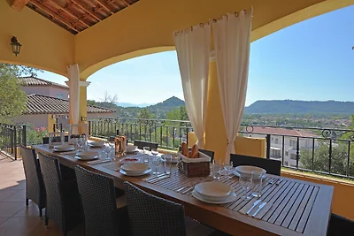 Schöne Villa in Vidauban mit Swimmingpool