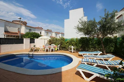 Villa mit Seeblick und privatem Pool