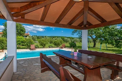 Ferienhaus in Trget mit Schwimmbecken