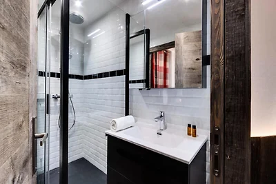 Komplett renovierte Wohnung, direkter Zugang ...