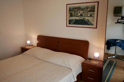 Apartments Trogrlić - Two-Bedroom Apartment w...