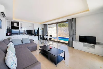 Villa in Kalkan mit Schwimmbecken