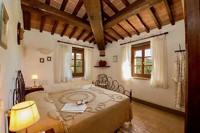 Agriturismo con terrazza privata e piscina