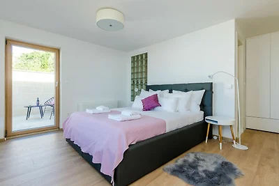 Villa Art Gallery - Six Bedroom Villa with Te...