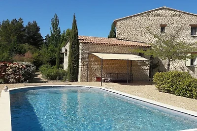 Hütte in Gordes mit Schwimmbecken