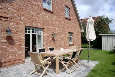 Ferienhaus in Wyk mit Schwimmbecken