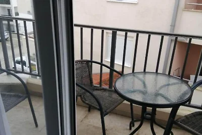 One Bedroom Apartment 4