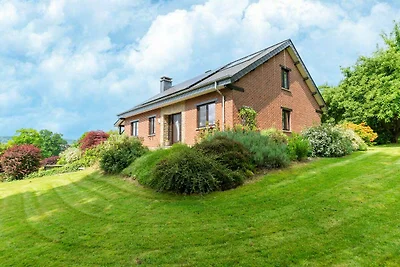 Charmantes Ferienhaus, umgeben von Grün, im H...