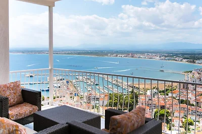 Villa in Roses mit Panoramablick auf das Meer