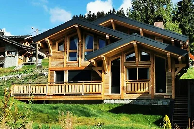 Chalet in Les Gets mit Pisten- und Seeblick