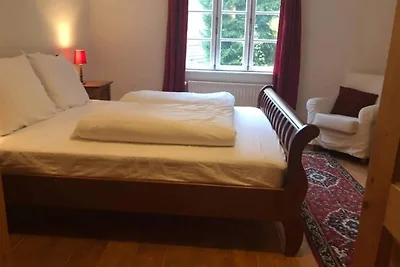 Charming Apartment with Mountain Views in Nor...