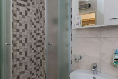 Apartment Meet & Greet- Studio Apartment with...