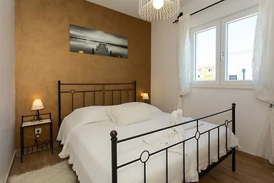 Apartments Aqua - Two Bedroom Apartment with ...