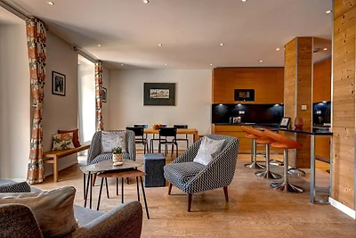 Central Duplex Apartment with Large Terrace