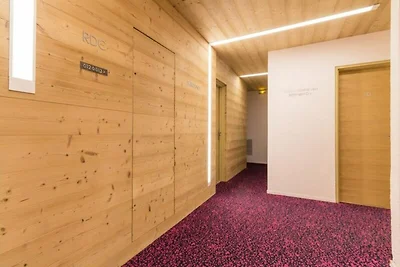 Renoviertes Apartment · Direkter Zugang zur P...