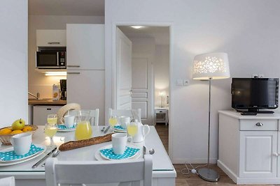Comfortable apartment with balcony in the...