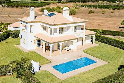 Villa in Albufeira vlakbij Salgados Golf