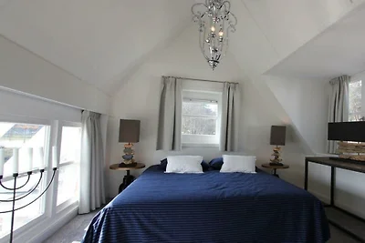 Villa in Otterlo met terras en wifi.