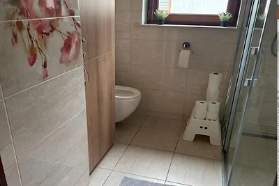 Zweistöckiges Ferienhaus mit privatem Garten