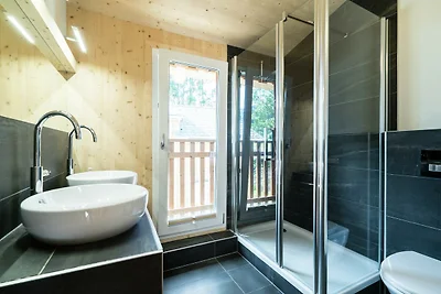 Angenehmes Chalet mit Whirlpool