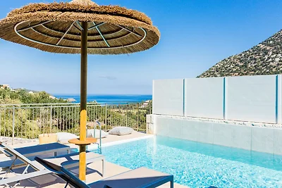 Villa in Bali mit Pool und Bergblick