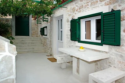 Menego Lodge Bol - Holiday Home with Terrace