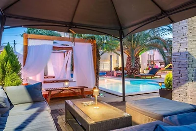 Bračić Premium Apartments with Outdoor Pool a...