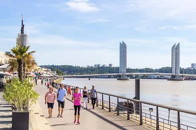 Mer & Golf Bordeaux Bassins à Flot Aparthotel